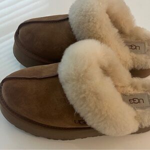 UGG Disquette Slippers Size 8